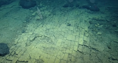 Scientists find a 'Yellow Brick Road' by Liliʻuokalani Ridge Seamounts using the E/V Nautilus