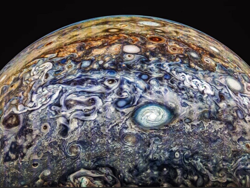 Image captured by Juno during its 66th perijove, then further processed with color enhancement by Gerald Eichstädt and Thomas Thomopoulos. NASA / JPL / SwRI / MSSS / Gerald Eichstädt / Thomas Thomopoulos CC BY 3.0